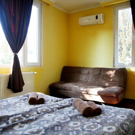 Guesthouse Different Tbilisi Exterior photo