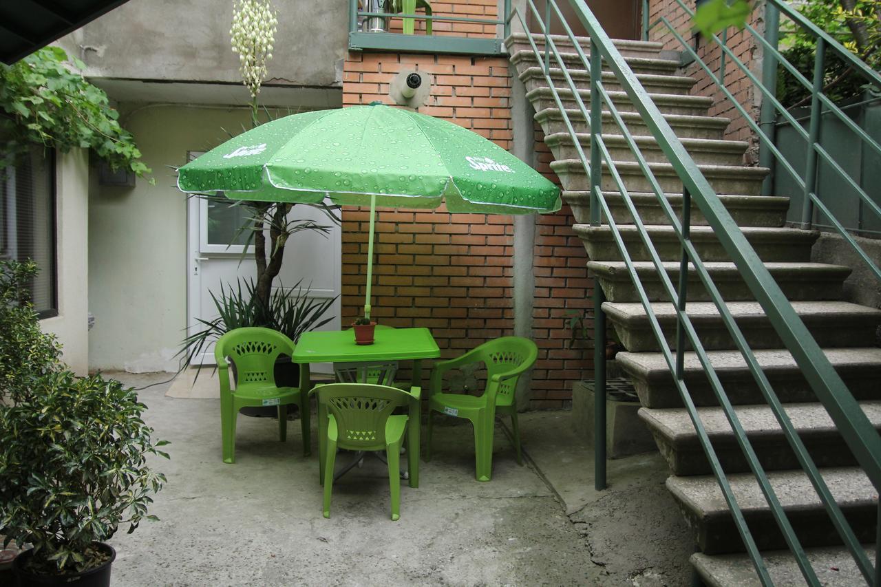 Guesthouse Different Tbilisi Exterior photo