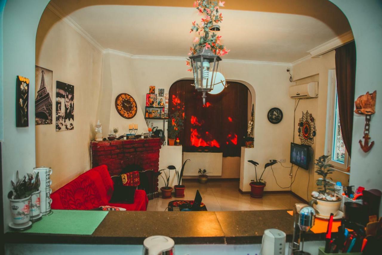Guesthouse Different Tbilisi Exterior photo