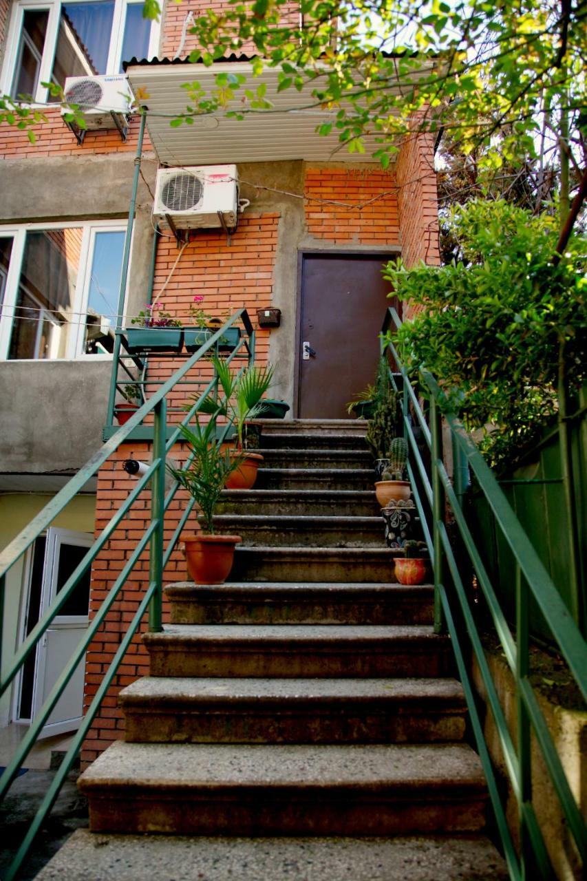 Guesthouse Different Tbilisi Exterior photo